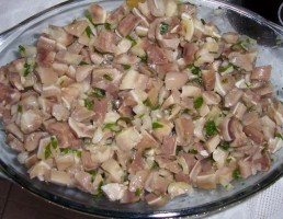 Salade d'oreille de porc
